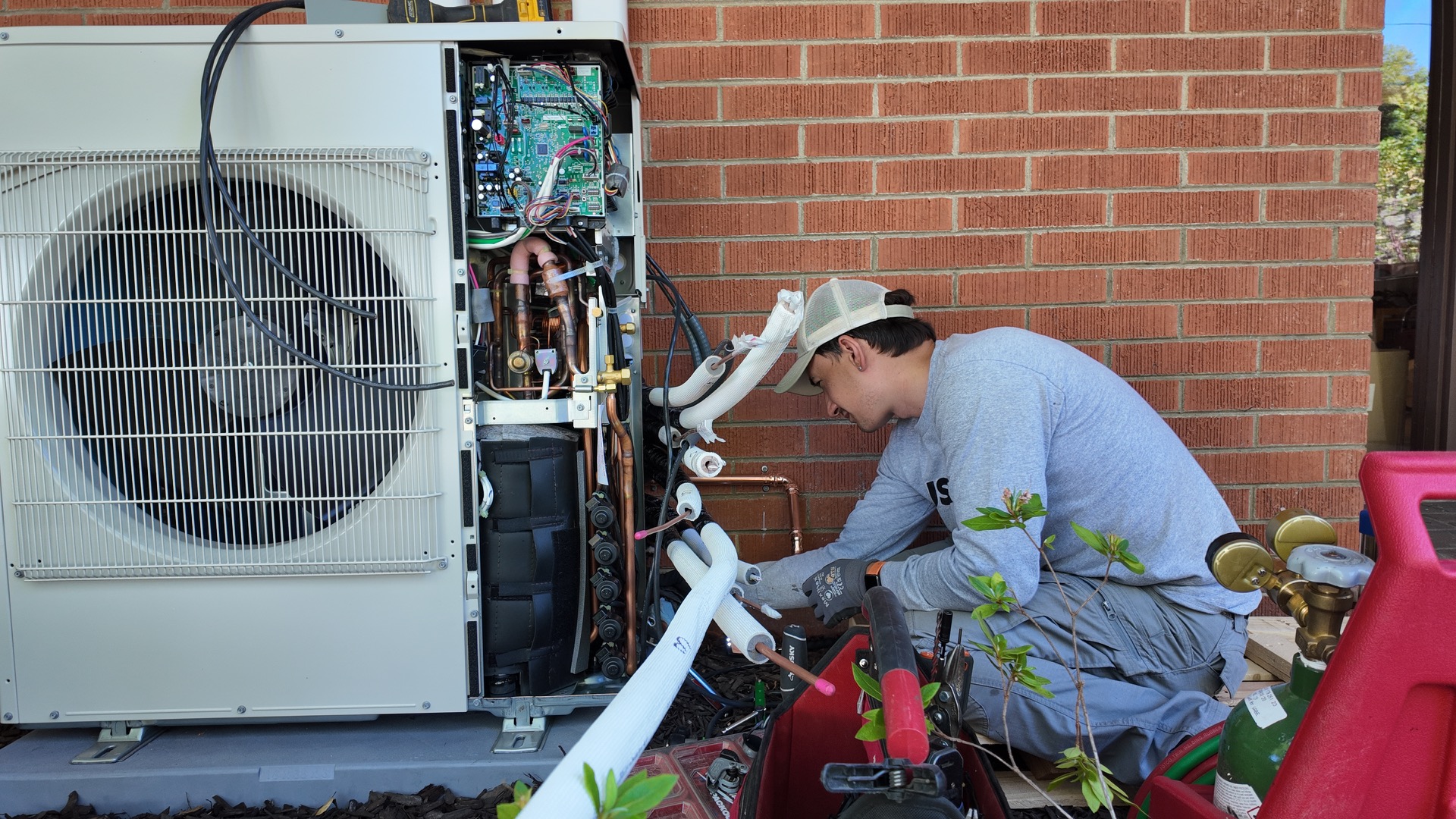 What Is an HVAC Compressor? Types and Failure Signs