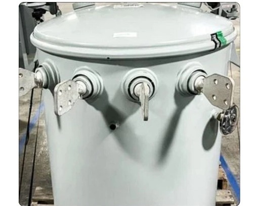 250 kVA Pole-Mounted Distribution Transformer detail image