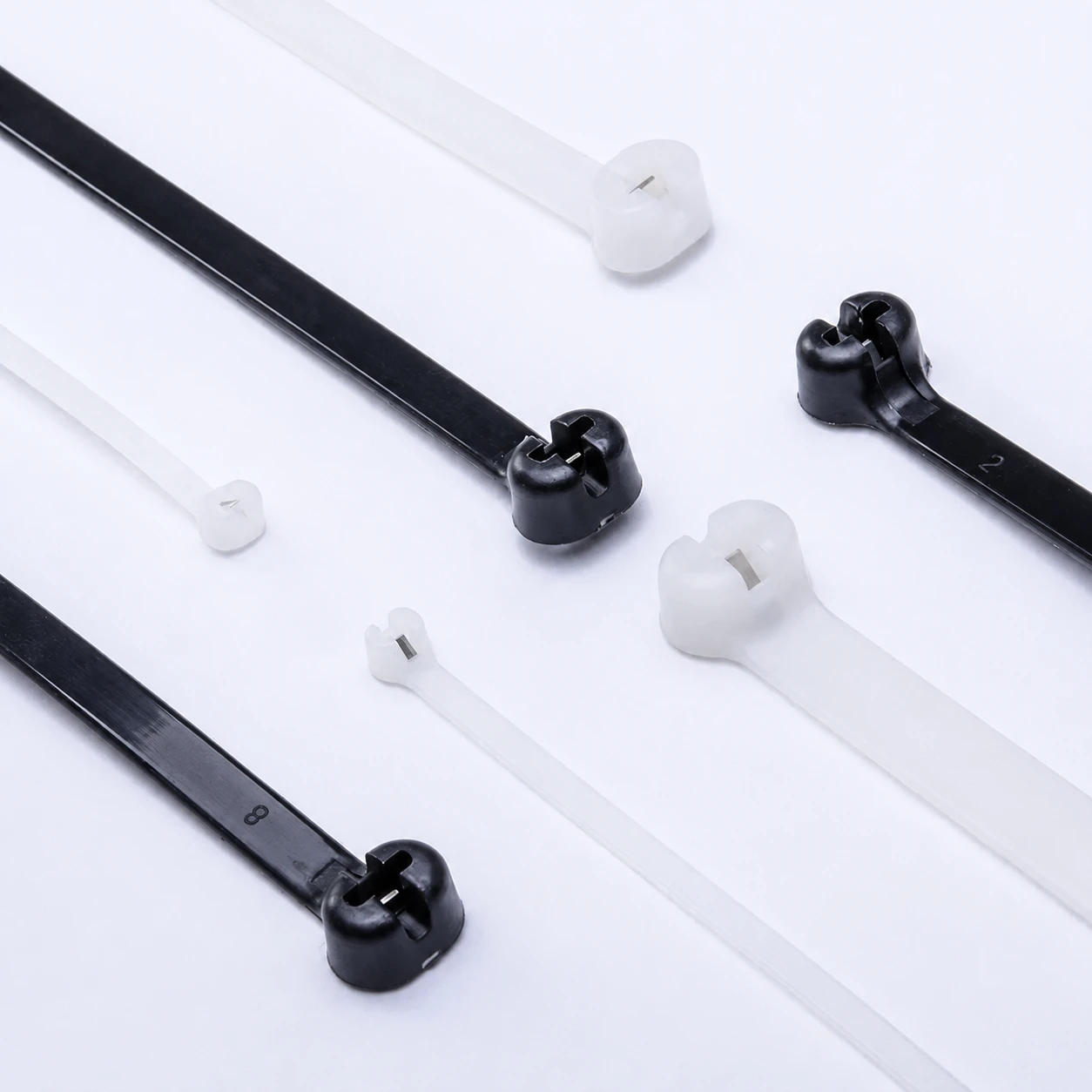 Black and Natural Metal Pawl Heads
